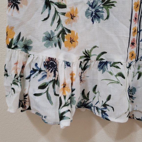Lucky Brand Floral top - Picture 3 of 11
